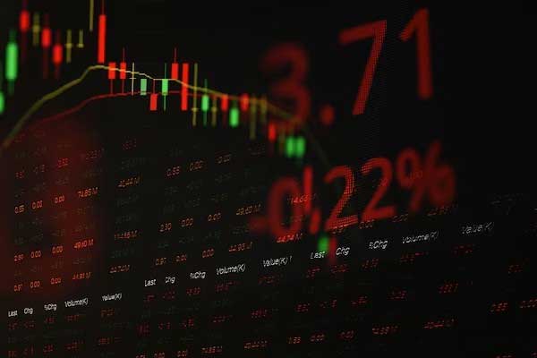 国产芯片“三雄”聚首科创板，摩尔线程上市